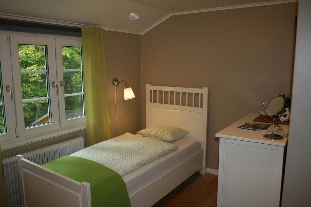 Hotel & Pensionat Bjoerkelund Stenbrohult  Habitación foto